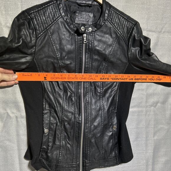 Sebby Collection Women's Black Faux Leather Moto Jacket Zip Pockets Size M - Picture 9 of 12